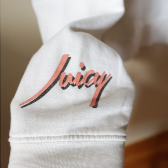 Juicy Couture White and Pink Crew Neck Sweater - Picture 2 of 5